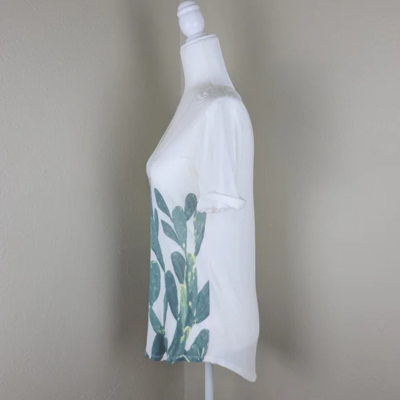 Lululemon high low t-shirt Size 4 white and green cactus short sleeve v-neckline - Picture 2 of 12